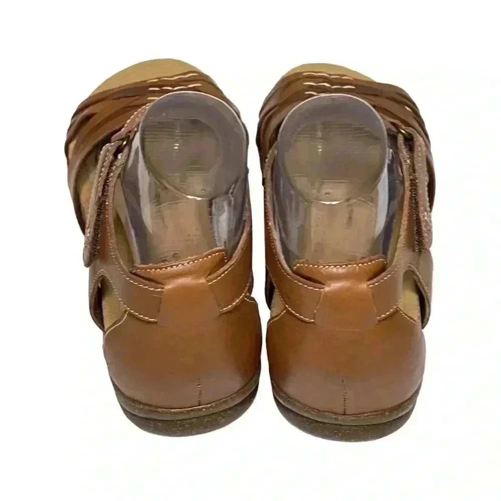 Women’s Clarks Sandals• Size 11•Genuine Leather Two Tone Brown•Brand New…